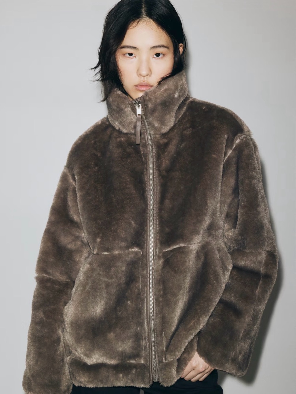 🌸 H&M faux fur jacket size Small